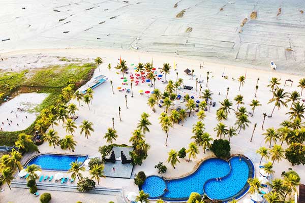 Nusa Lembongan island with crystal clear turquoise water, mangroves and white sand beach